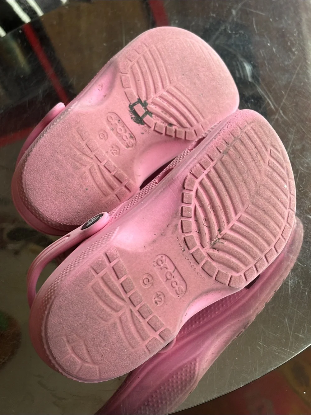 CROCS Kids Classic Clog in Bright Pink